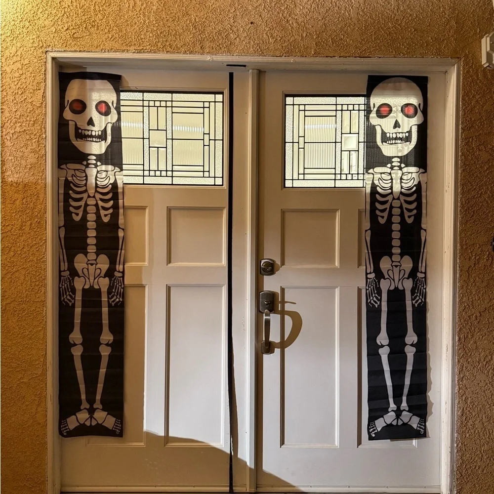 2PCS Skeleton Halloween Door Banners Porch Hanging Decoration Spooky Entryway